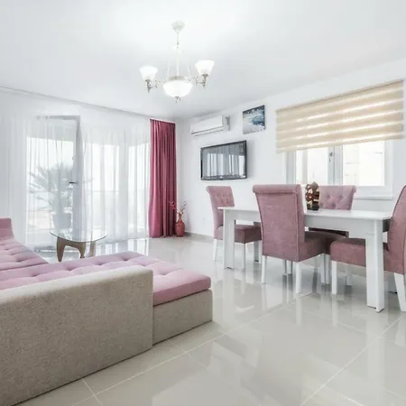 Apartment Harmony 2 Mamaia Sat *